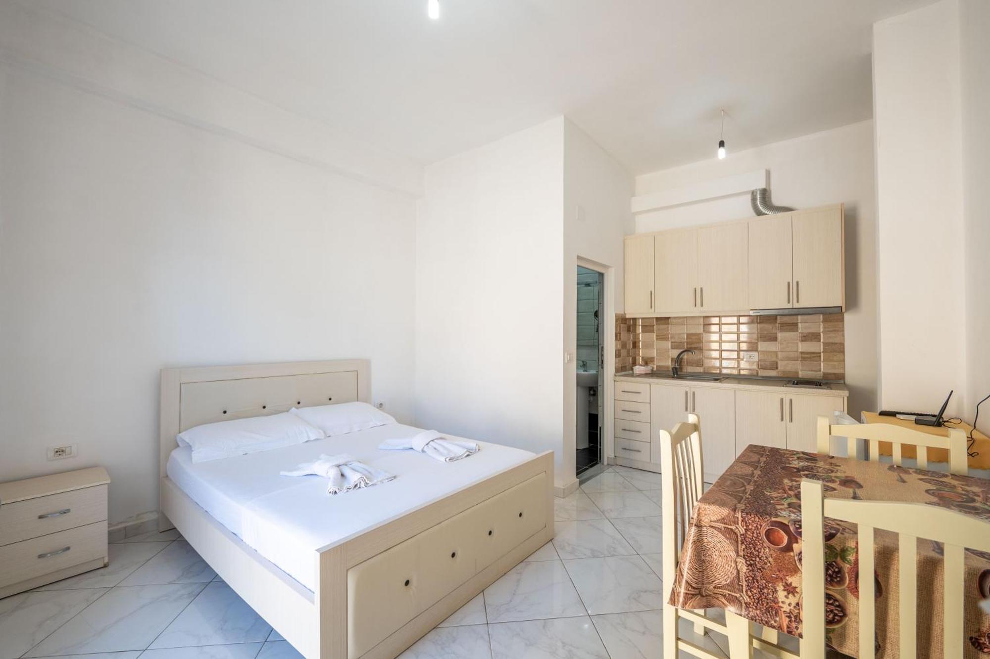 Vila Celi Sarande Exterior photo